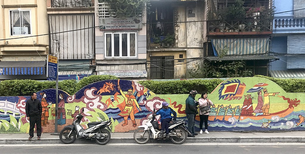 hanoi-mosaic-mural-people